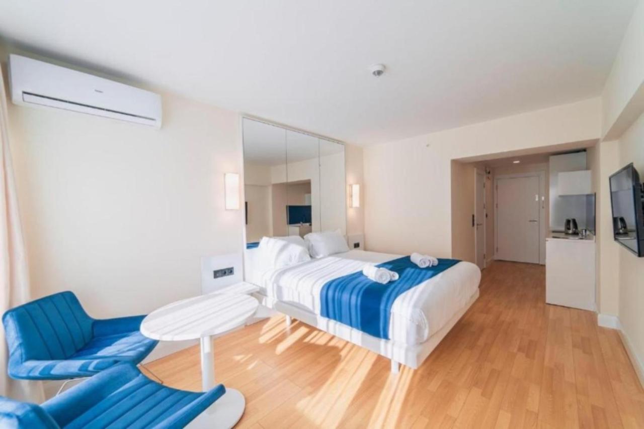 Panoramic Sea And City View Aparthotel In Orbi City Batumi Esterno foto