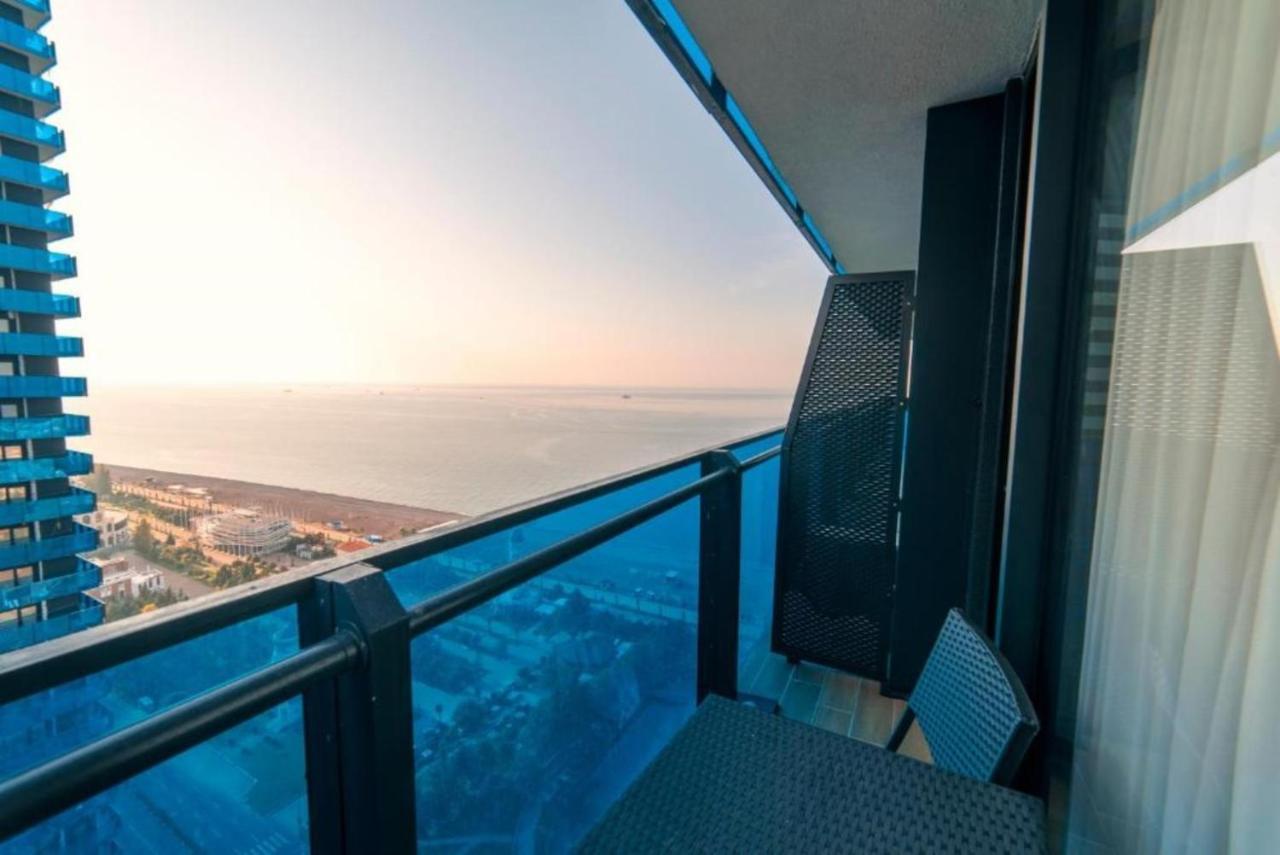 Panoramic Sea And City View Aparthotel In Orbi City Batumi Esterno foto