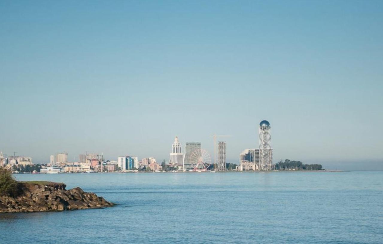 Panoramic Sea And City View Aparthotel In Orbi City Batumi Esterno foto